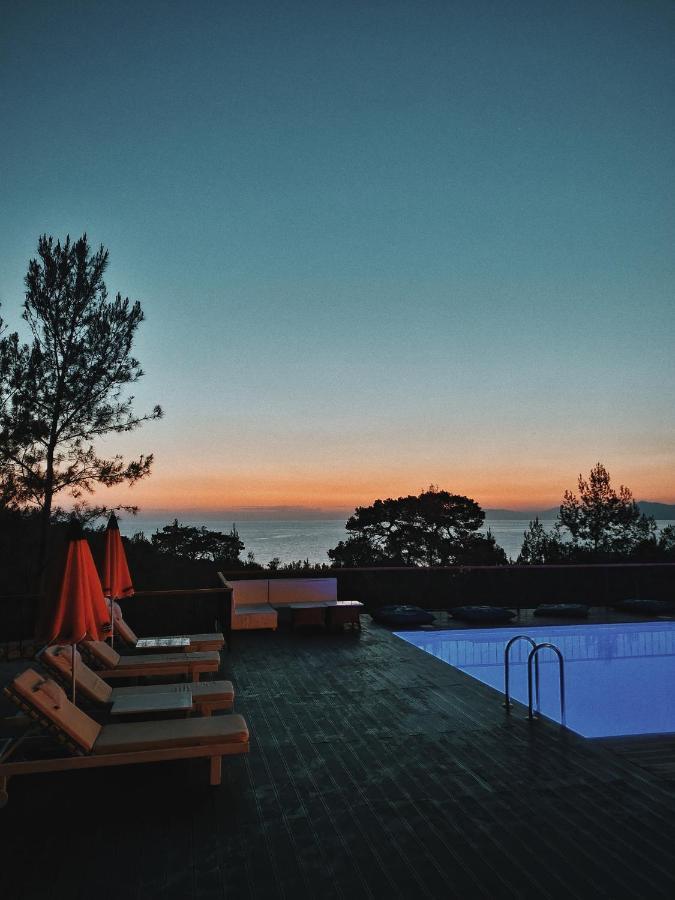 Rocas Roja Beach Hotel Фаралия Екстериор снимка