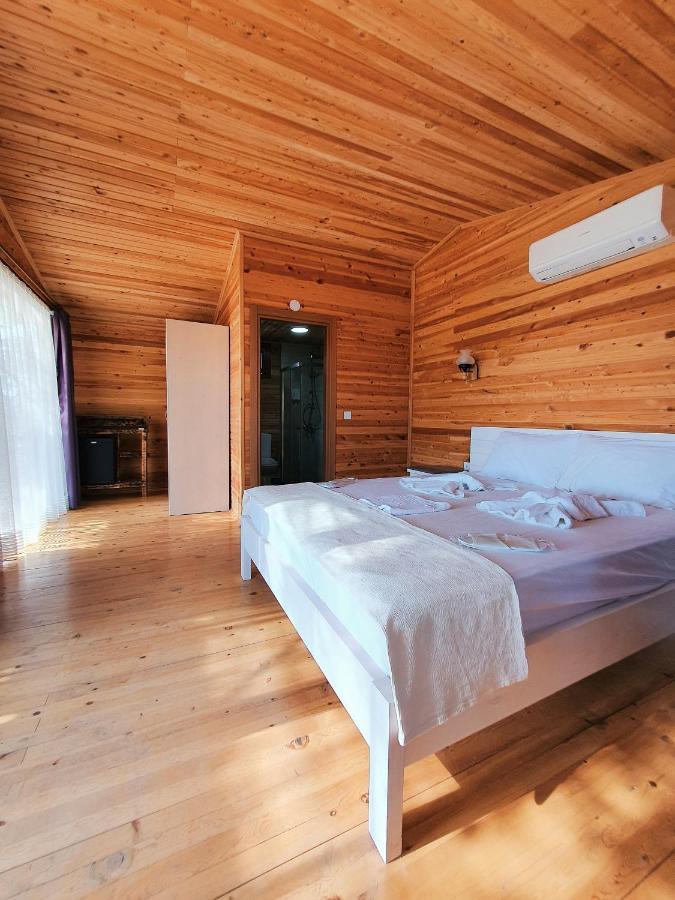 Rocas Roja Beach Hotel Фаралия Екстериор снимка