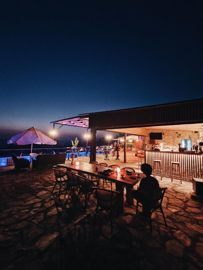 Rocas Roja Beach Hotel Фаралия Екстериор снимка