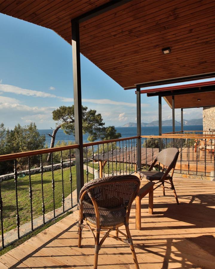 Rocas Roja Beach Hotel Фаралия Екстериор снимка