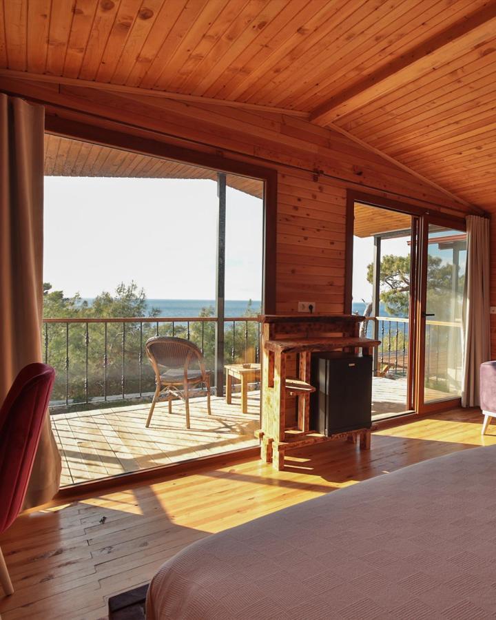 Rocas Roja Beach Hotel Фаралия Екстериор снимка